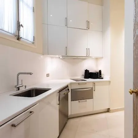 Appt Exceptionnel - 4br 8p- Arc De Triomphe Apartmán *